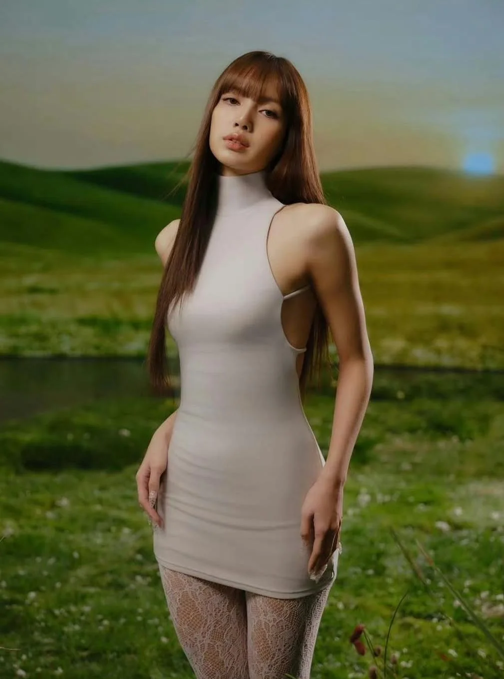 260217 LISA picture 2 of 3