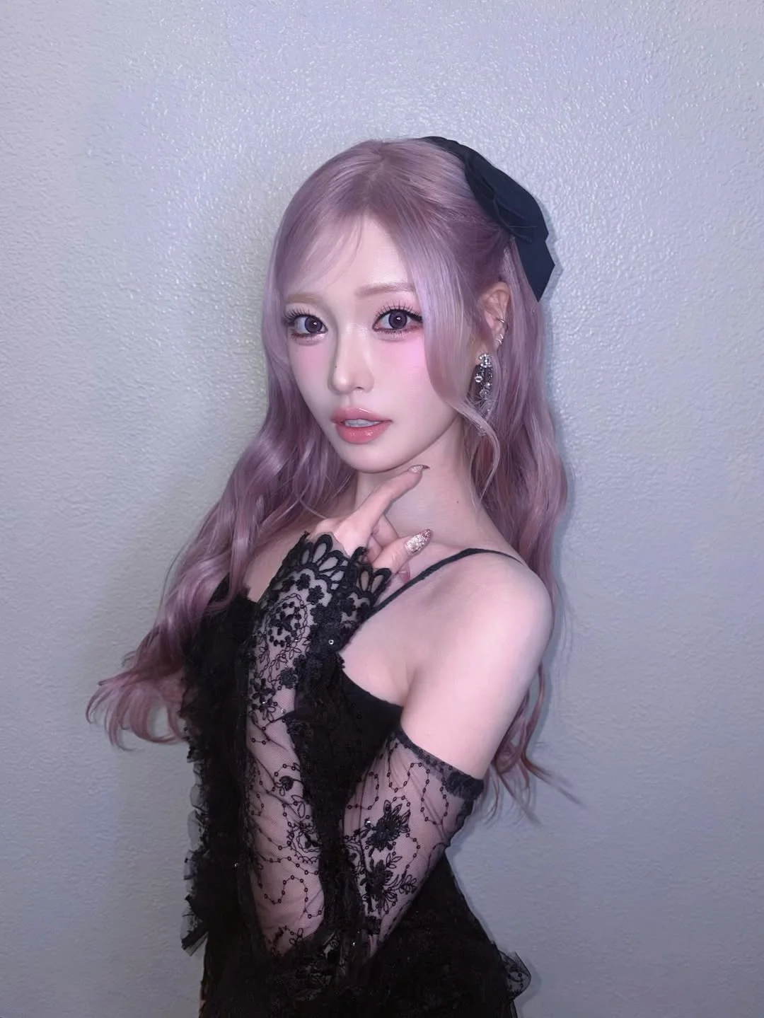 Billlie Haram picture 1 of 4