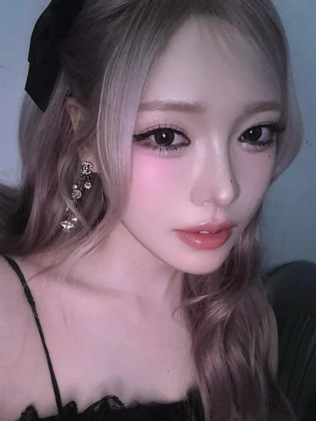 Billlie Haram picture 3 of 4