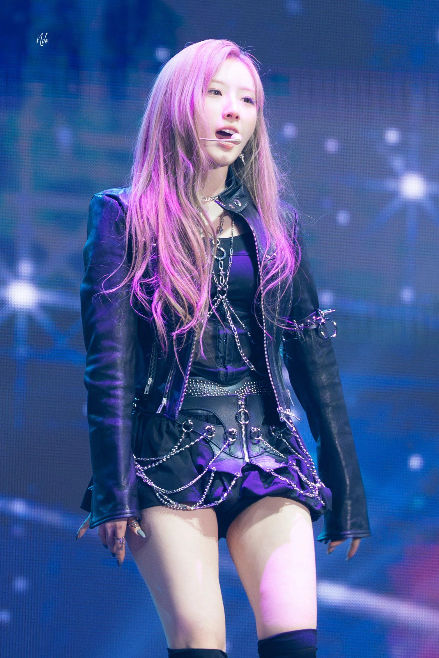 ARTMS Haseul picture 1 of 1