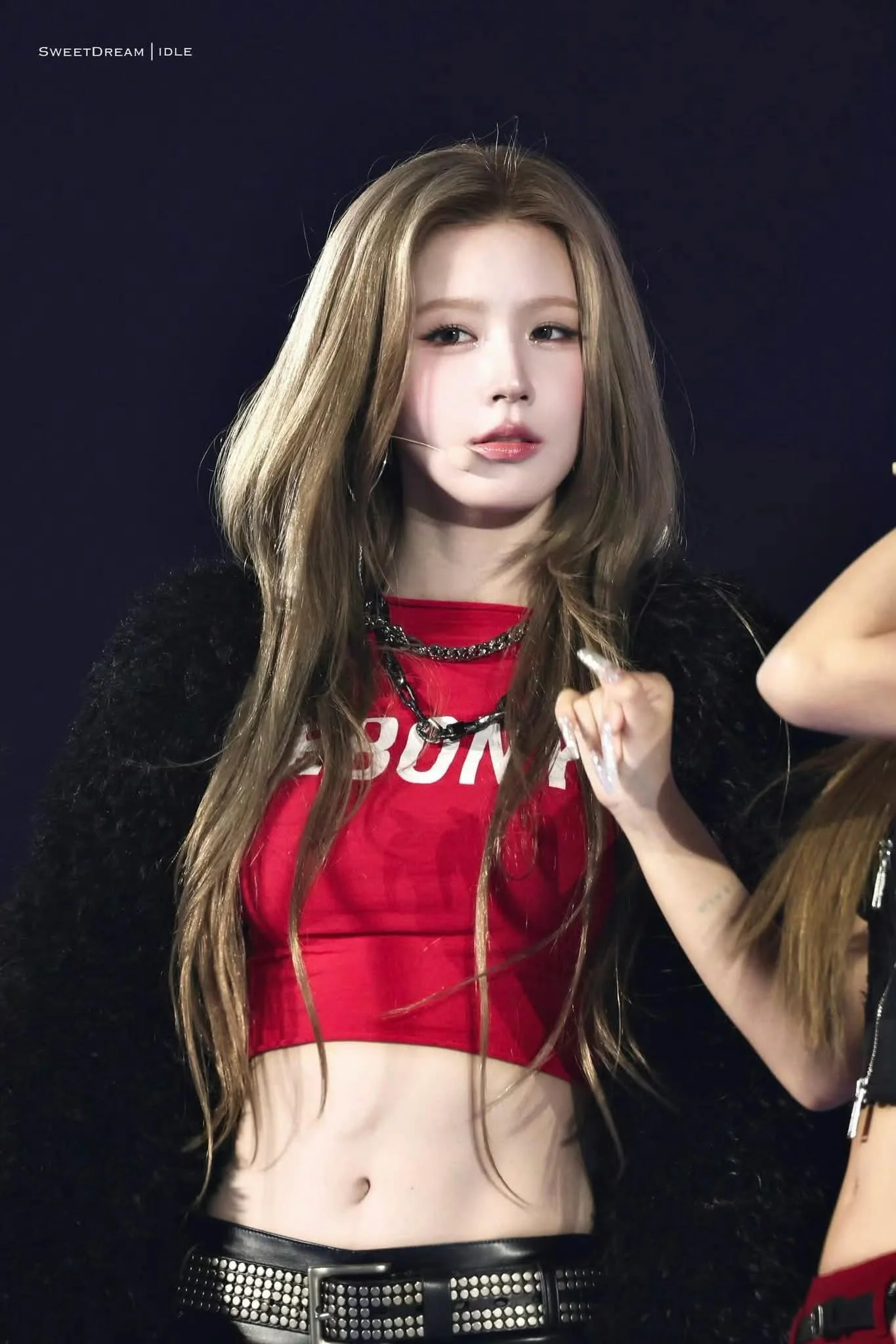 Miyeon picture 2 of 2