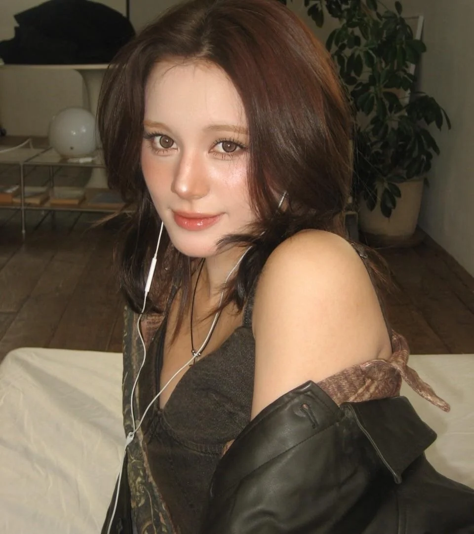 NiziU - Nina picture 8 of 16