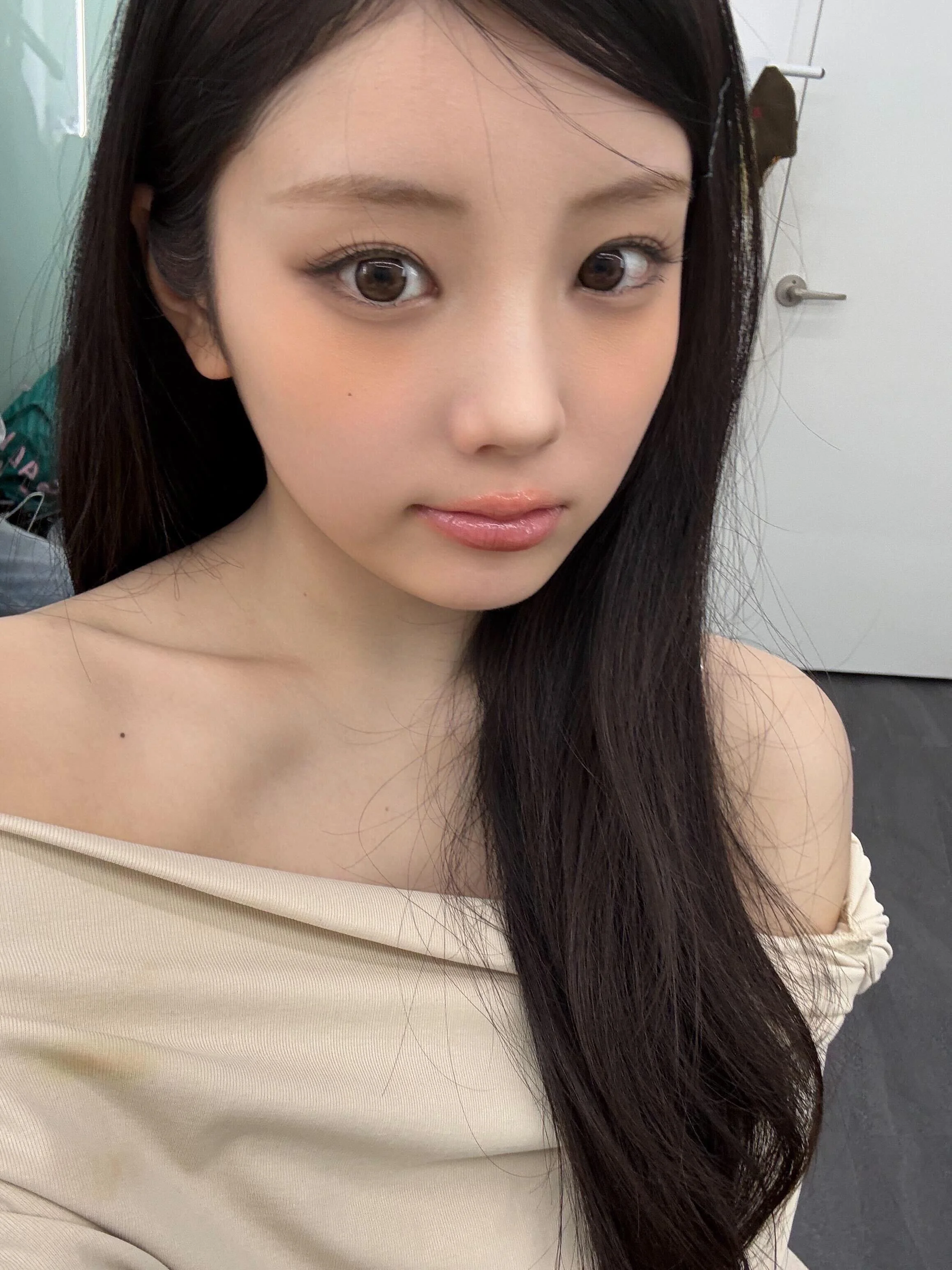 ILLIT Wonhee picture 1 of 1