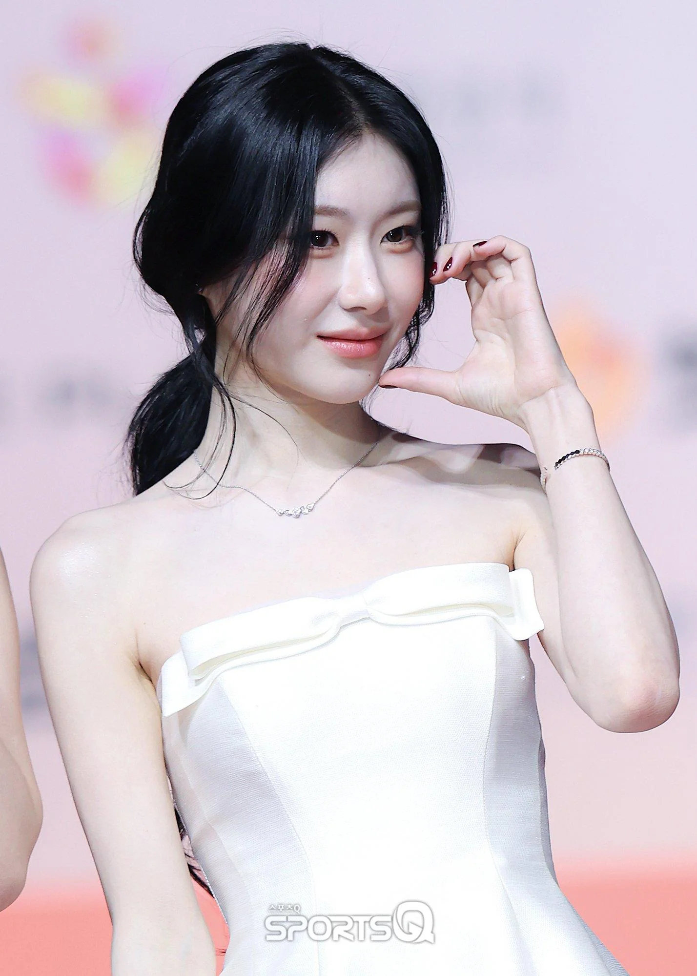 Itzy Chaeryeong picture 1 of 1