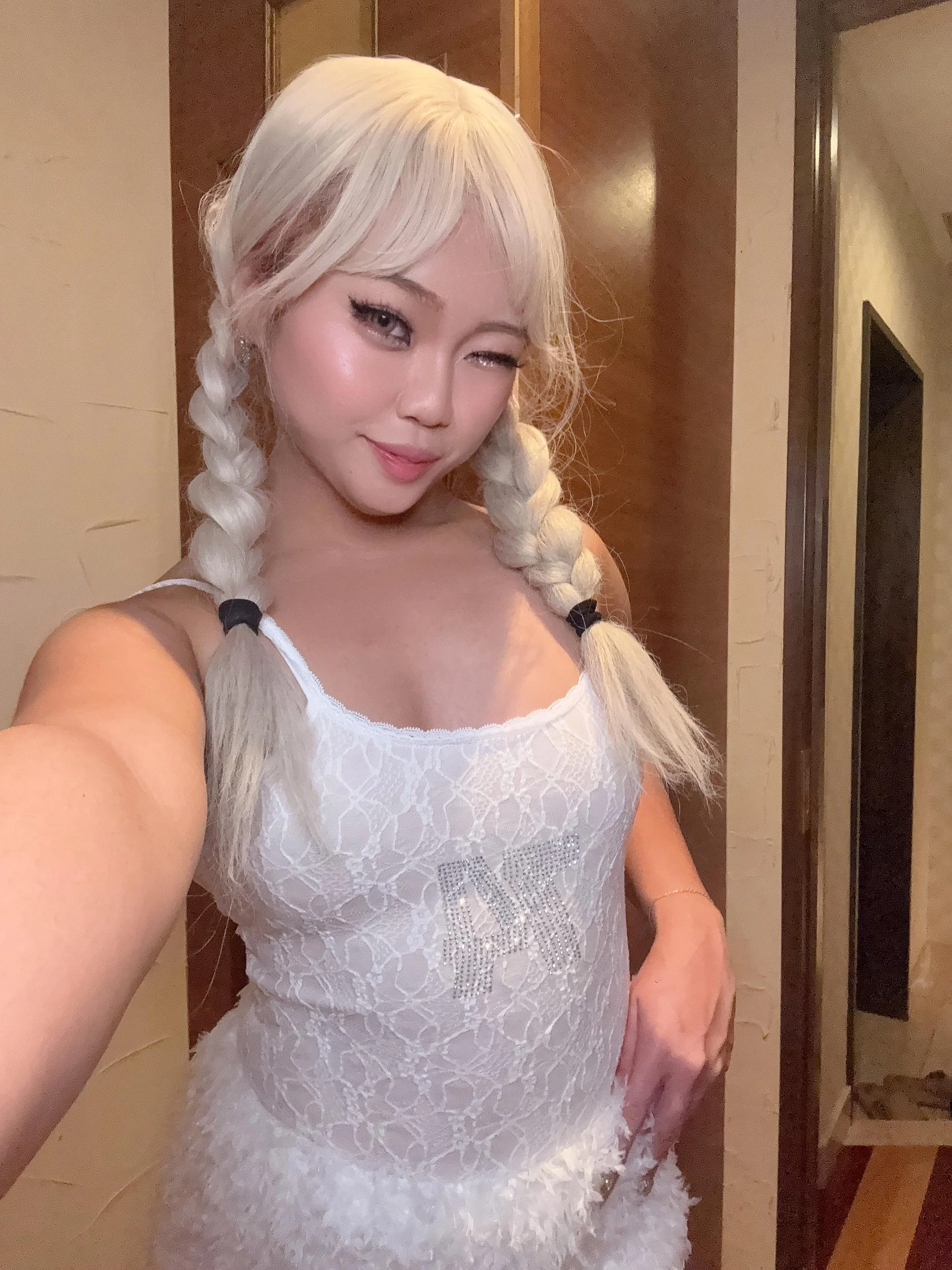 Asian Blonde picture 1 of 1