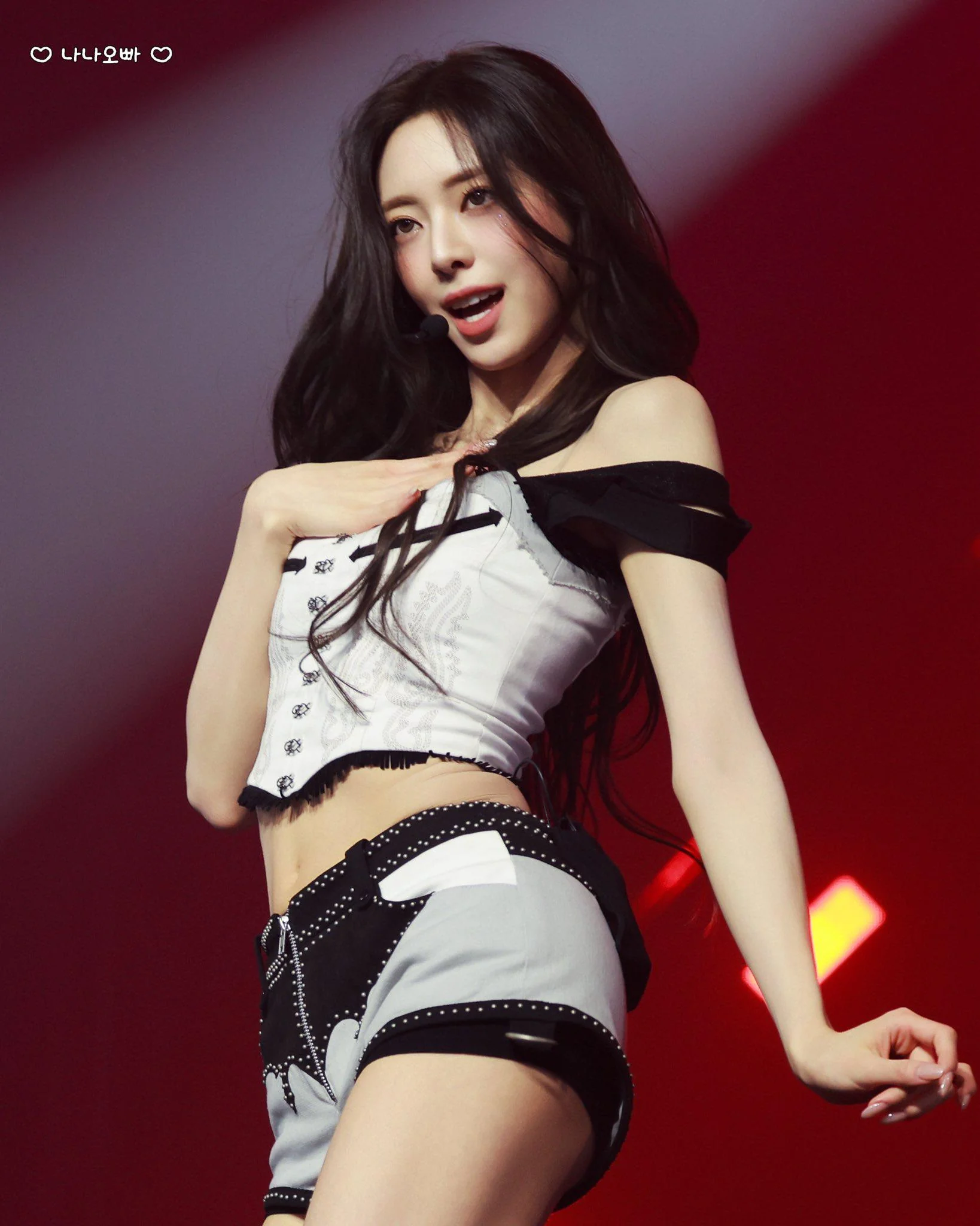 ITZY Yuna picture 1 of 1