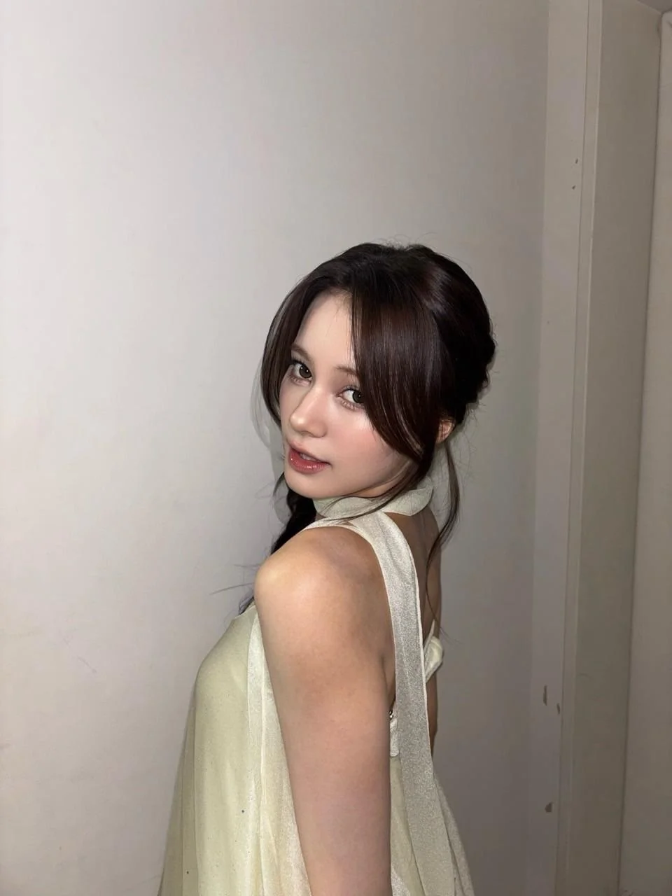 NiziU - Nina picture 1 of 8