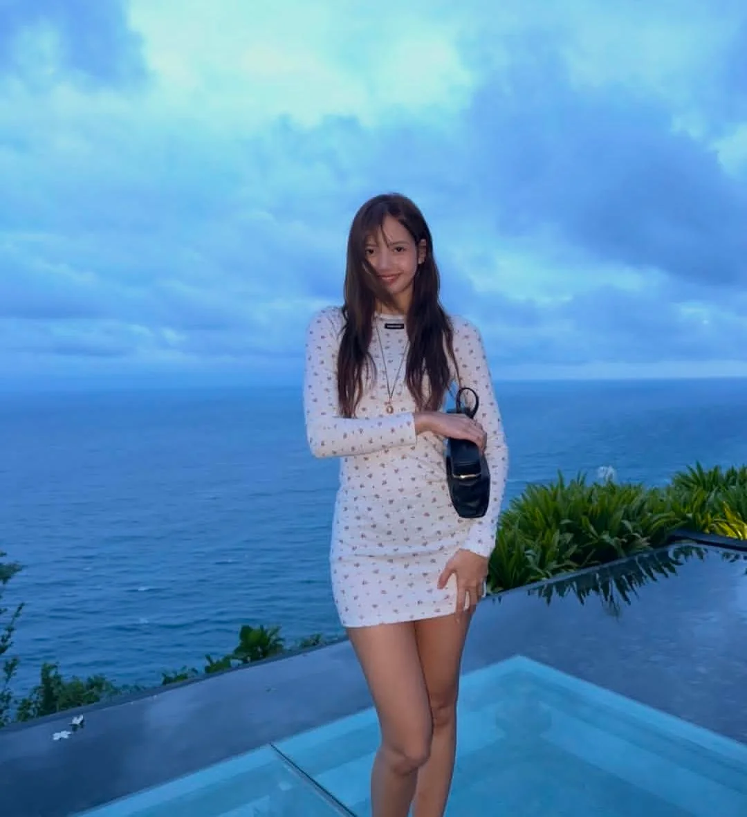 Lisa - Blackpink picture 2 of 7