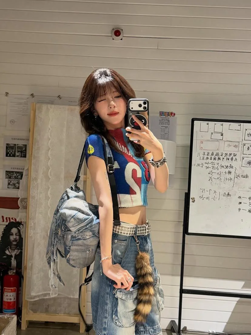 Ex-Gen1es - Qiao Yiyu picture 4 of 6