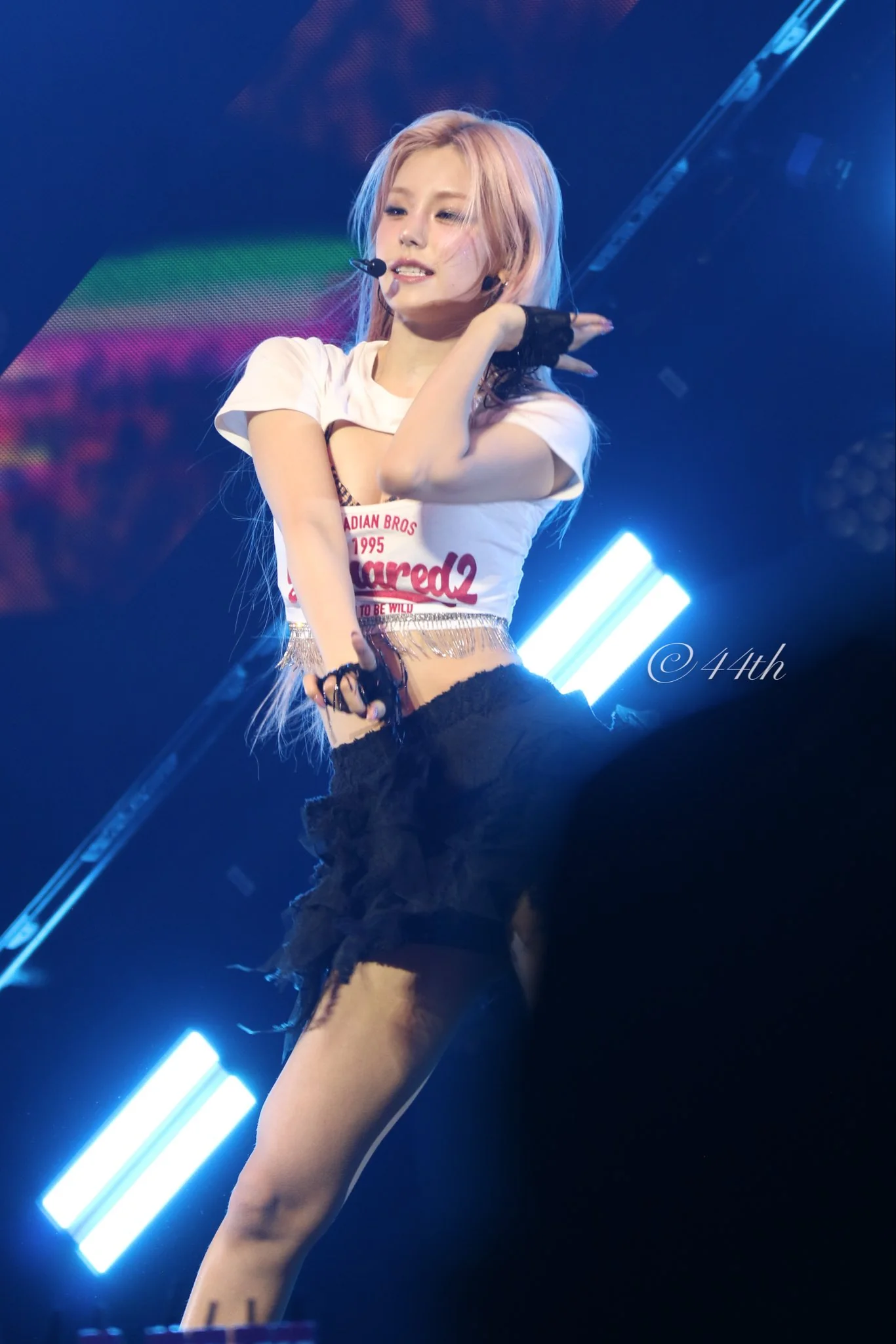 ITZY Yeji picture 2 of 3