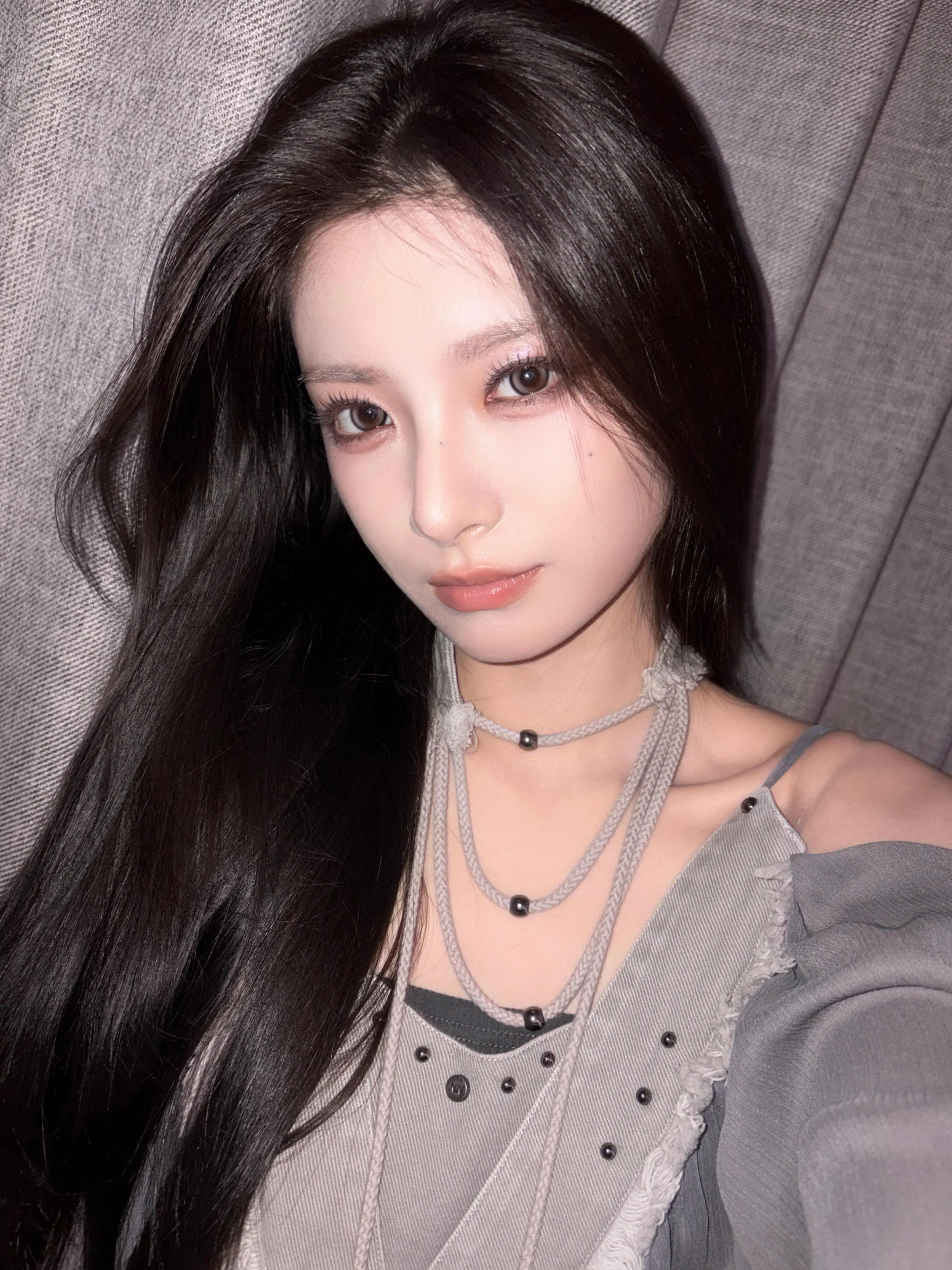 Wang Yiren - (Ex) Everglow picture 1 of 3
