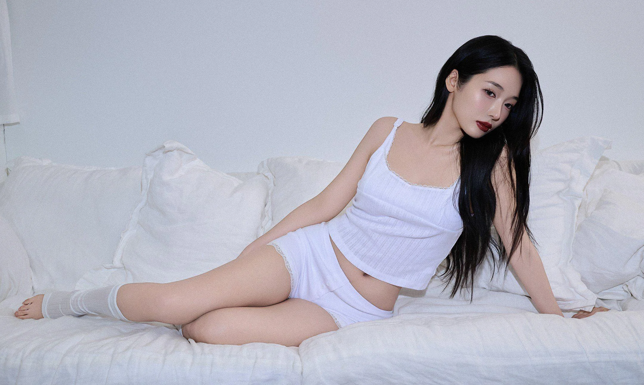 fromis_9 Jisun picture 1 of 1