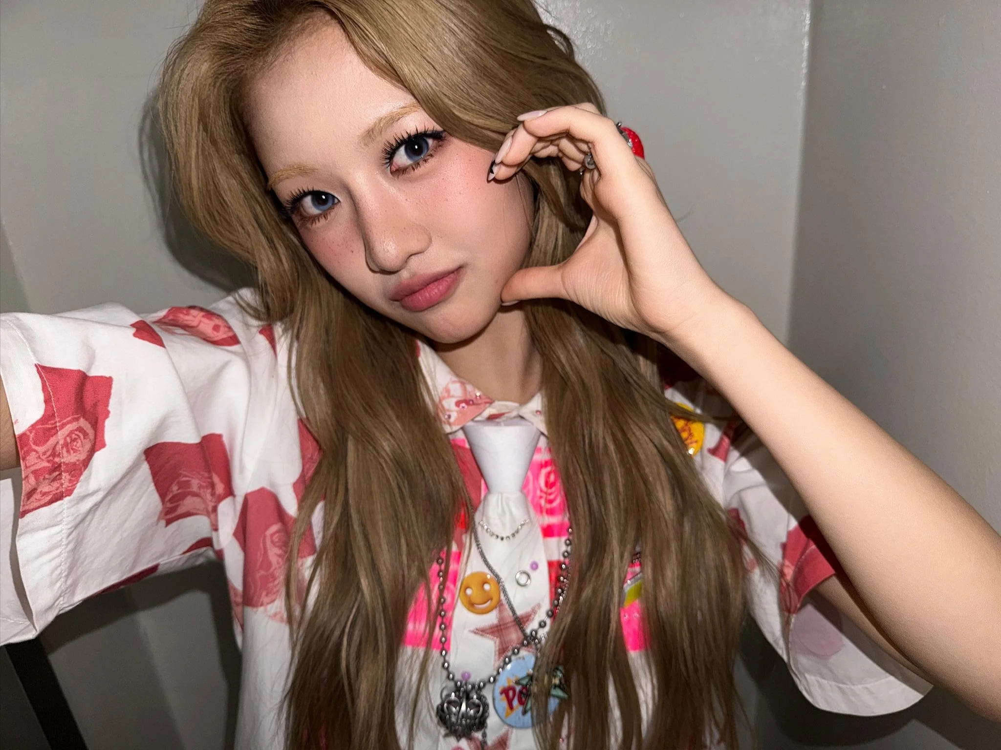 Unchild - Haeun picture 2 of 2