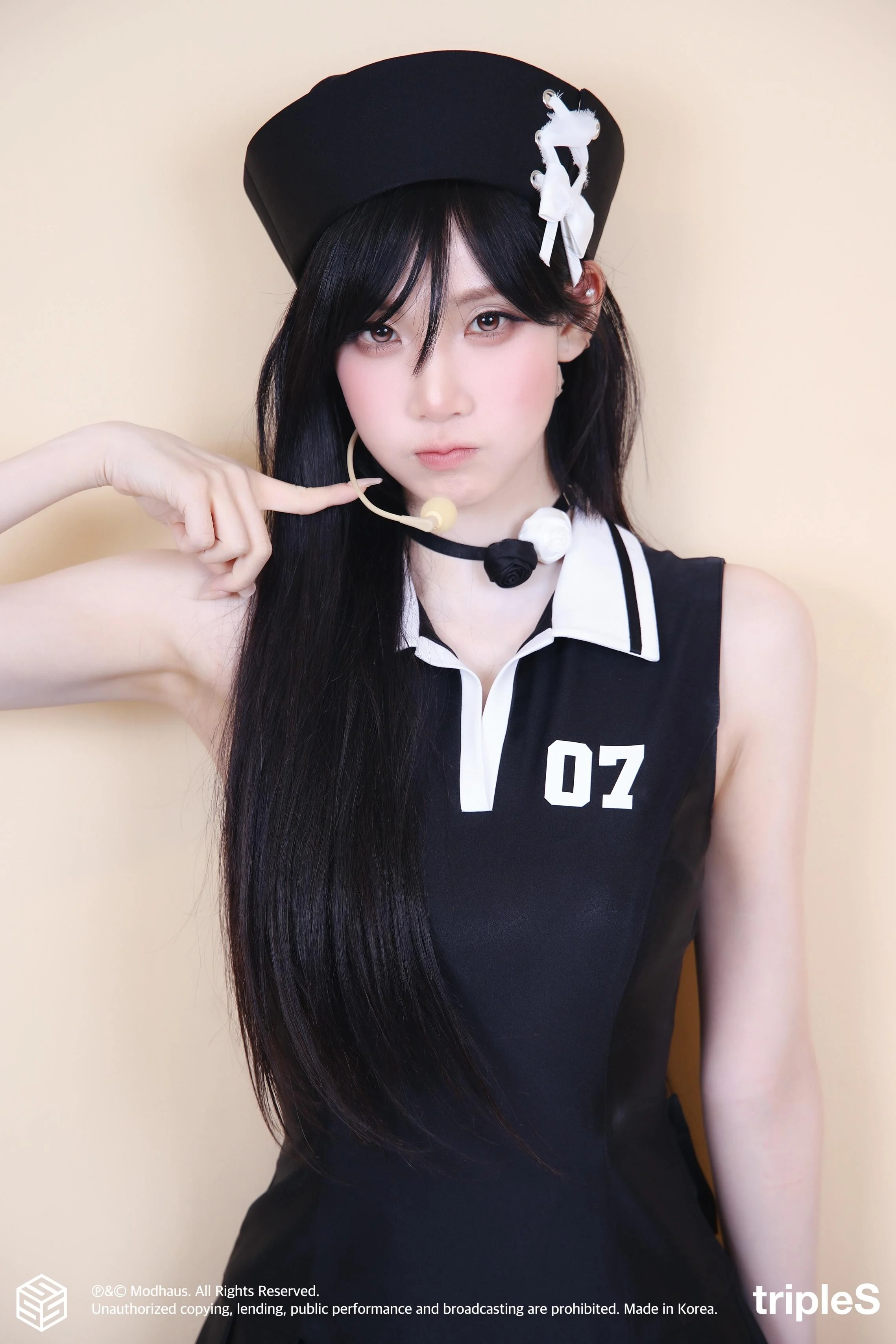 tripleS - Nakyoung picture 3 of 3