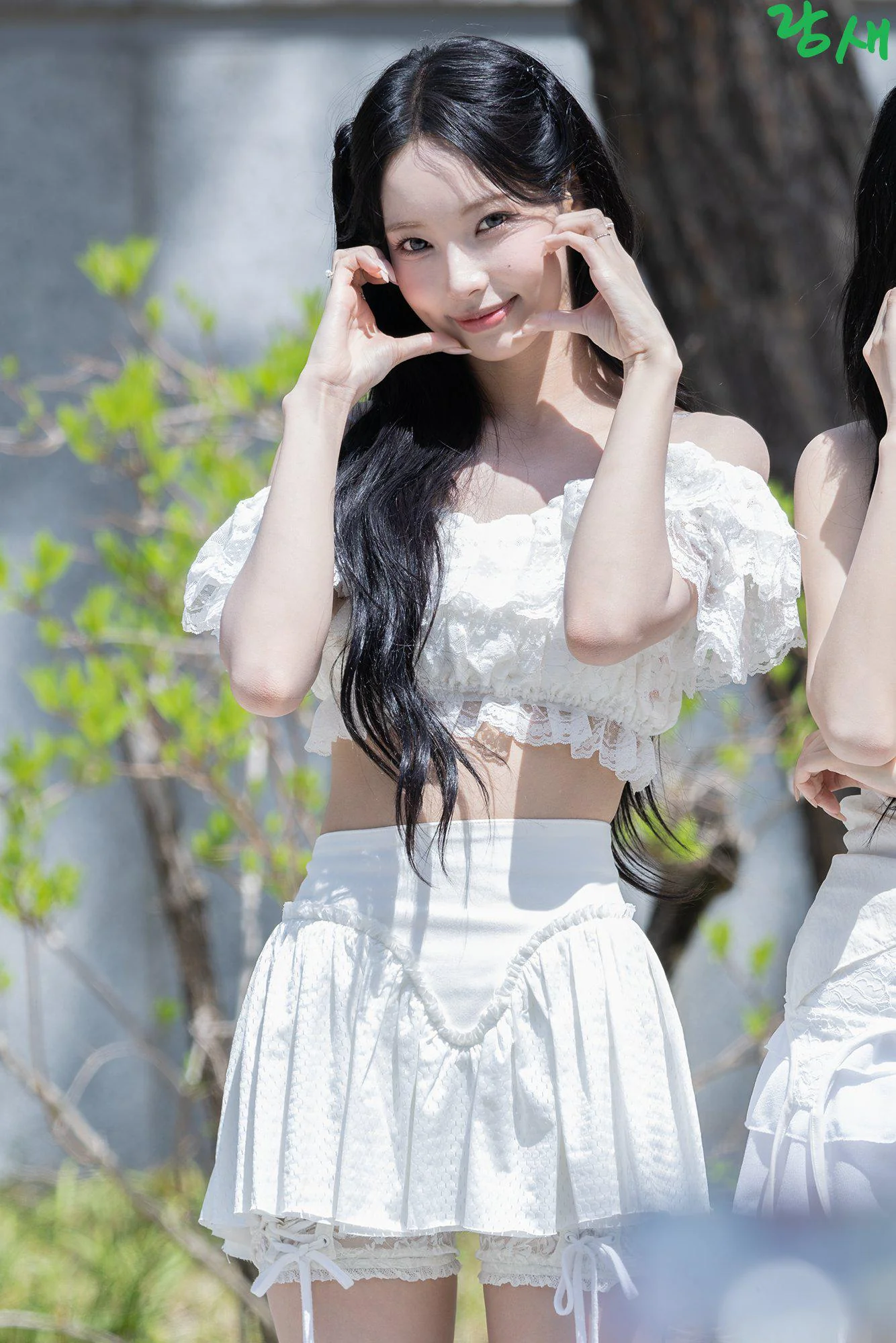 RESCENE Woni picture 1 of 1