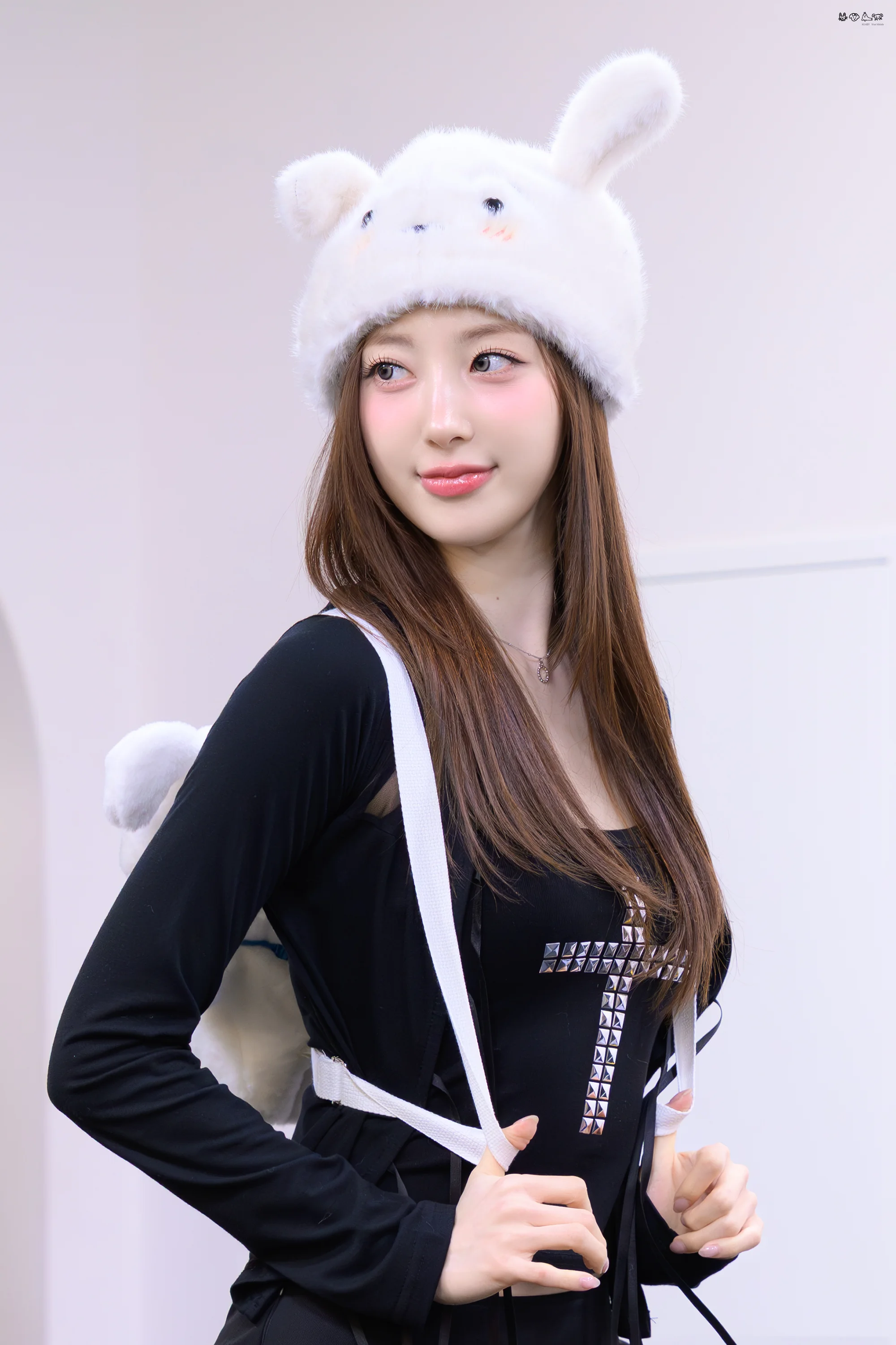 H1-KEY Riina picture 1 of 3