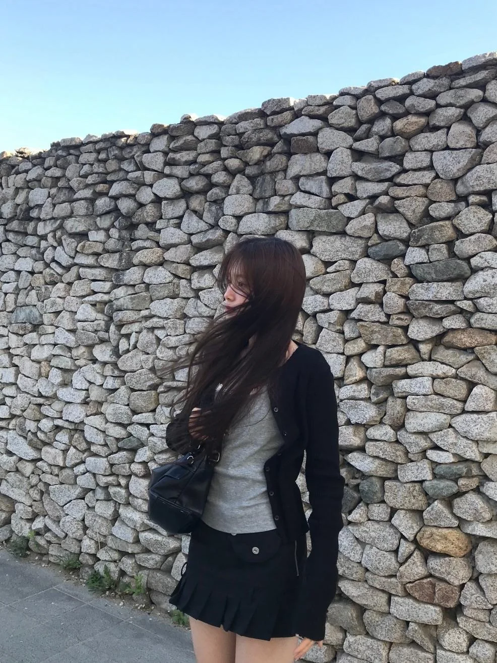 Baby DONT Cry - Yihyun picture 3 of 4