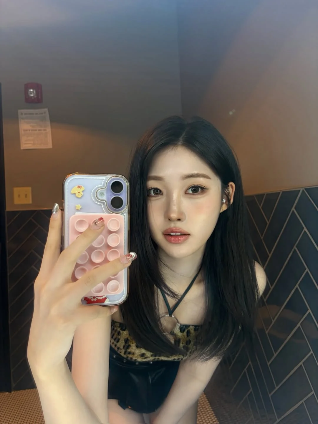 Sihyeon - Everglow picture 5 of 6