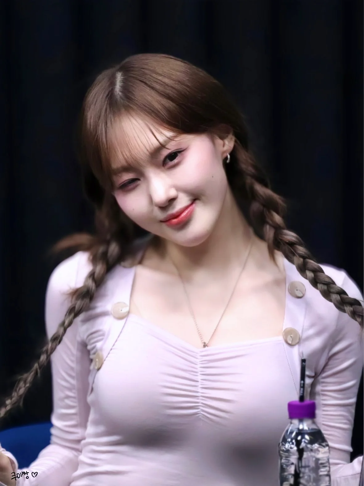 Kep1er Chaehyun picture 1 of 2