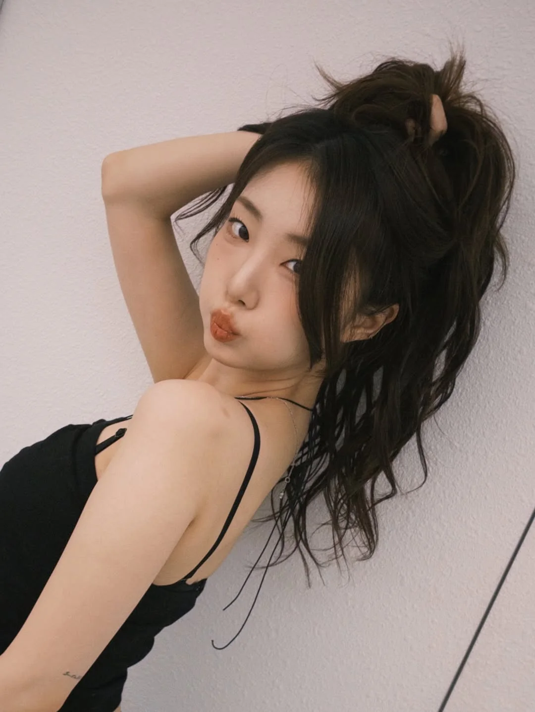 Yeojin picture 3 of 16