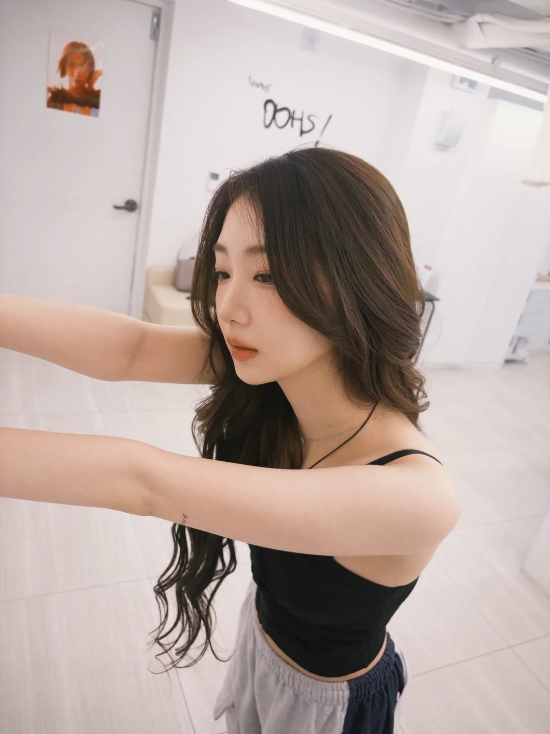 Yeojin picture 8 of 16