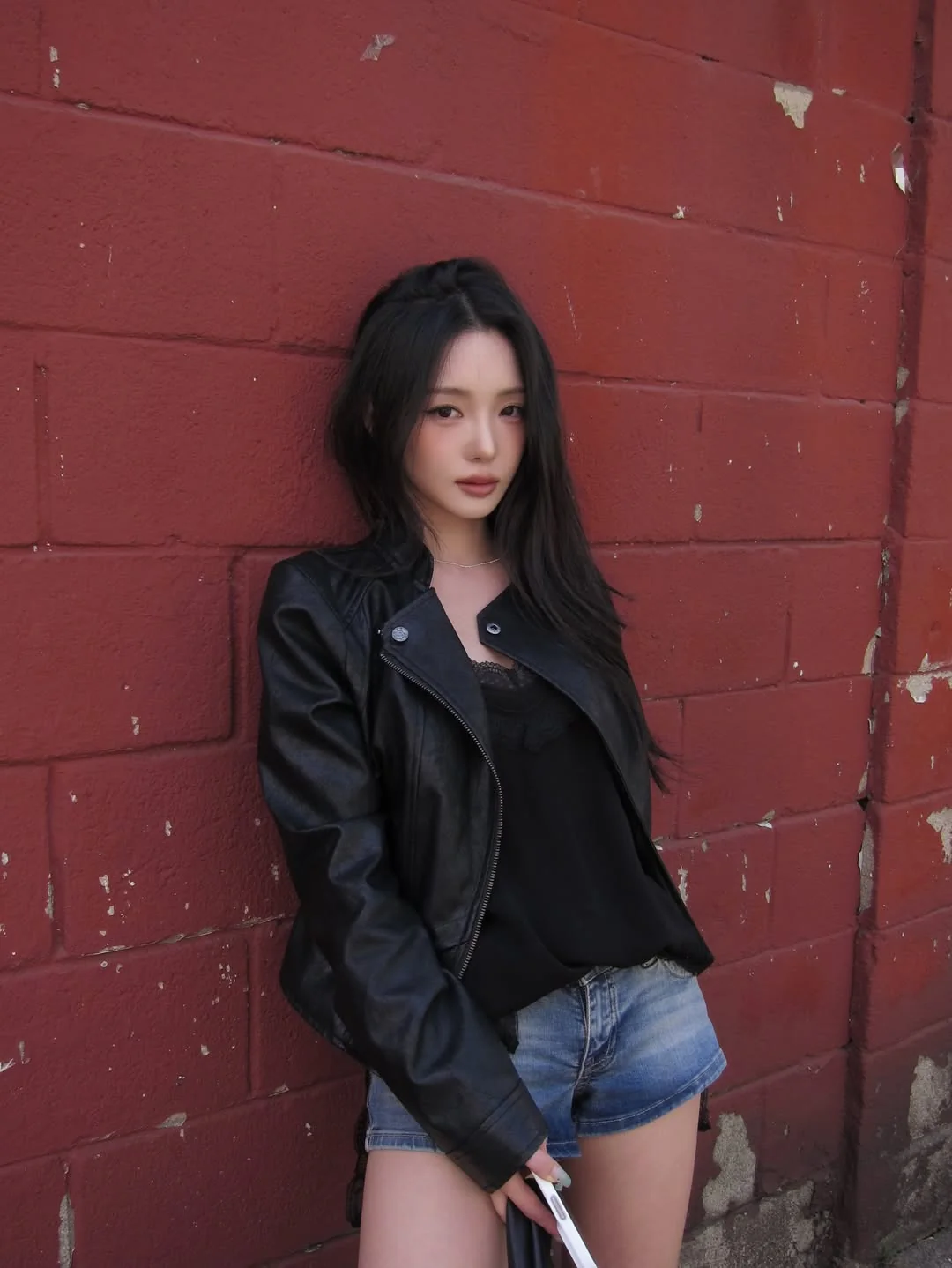 fromis_9 Jisun picture 1 of 3