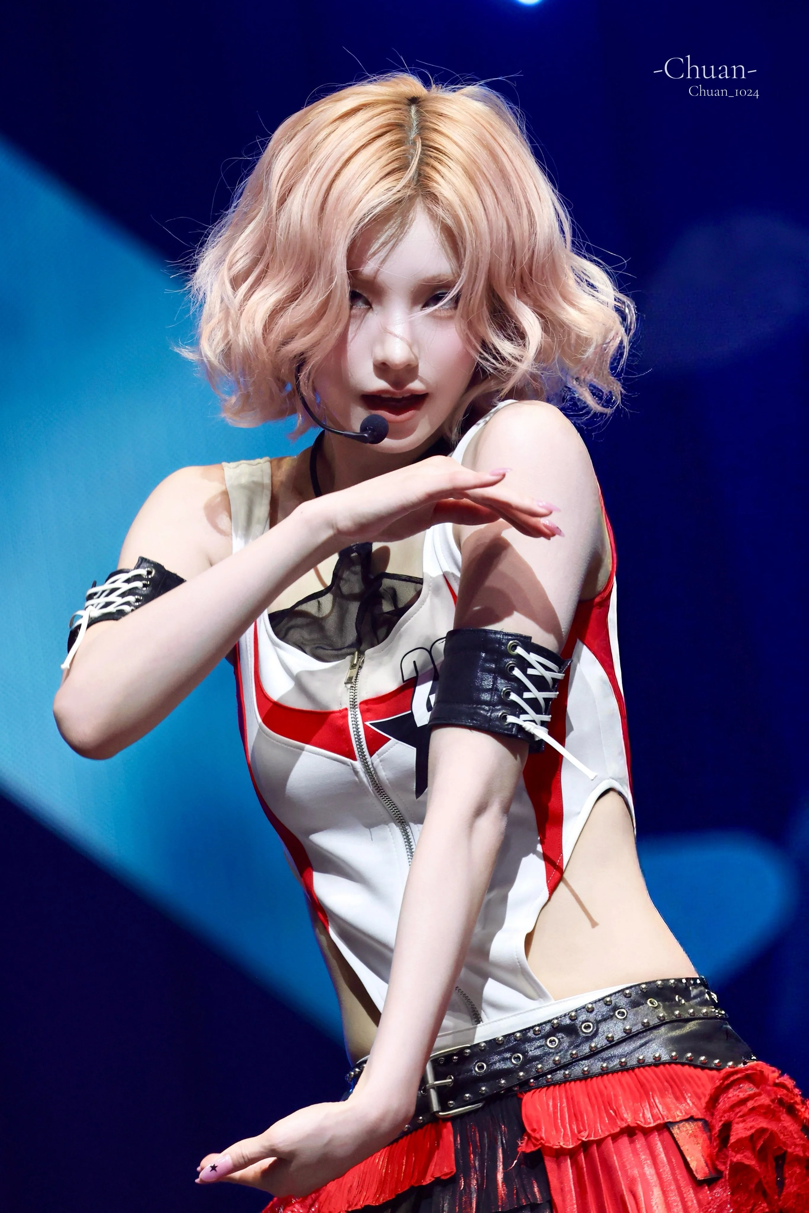 ITZY Yeji picture 1 of 3