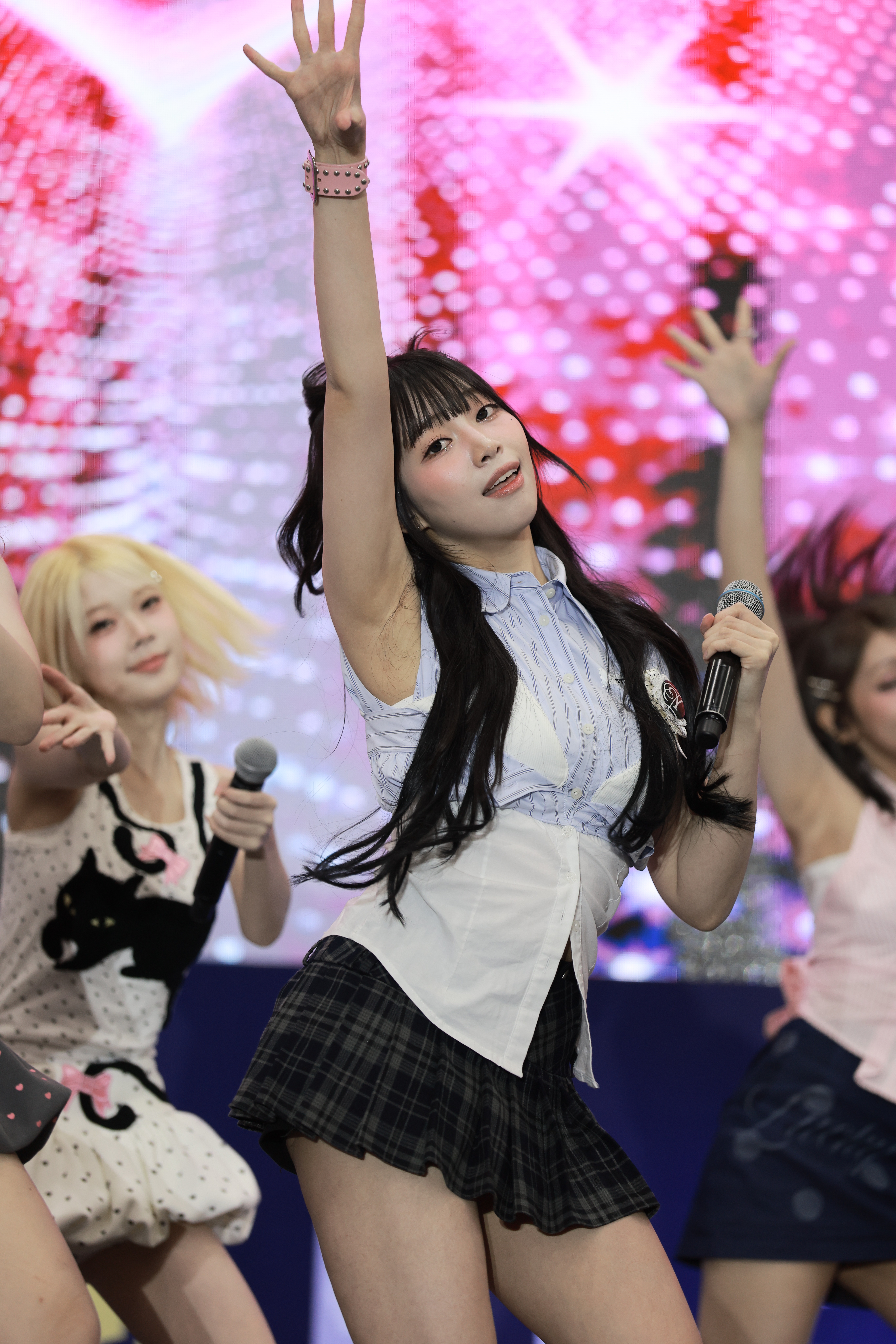 UNIS Nana picture 1 of 8