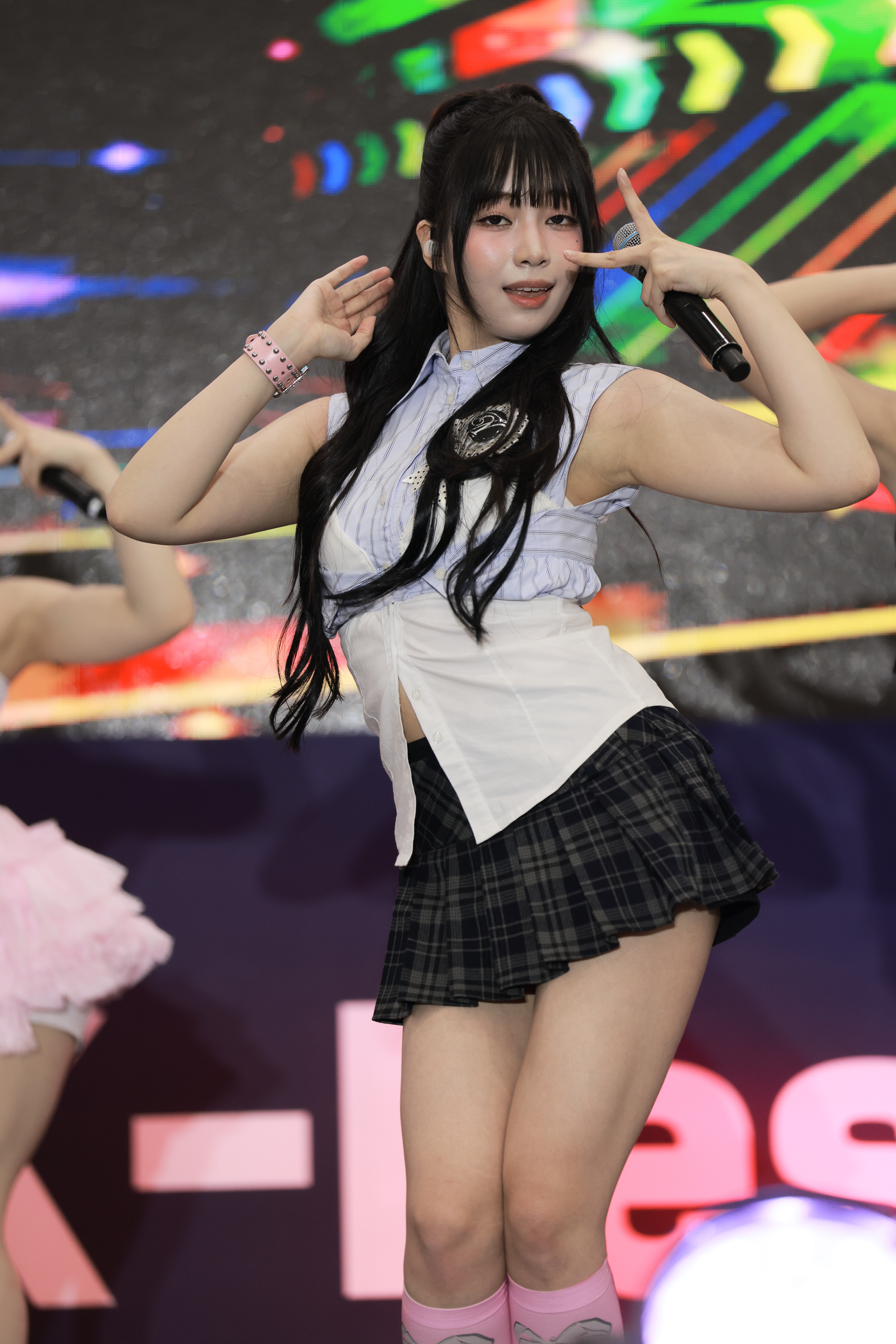 UNIS Nana picture 6 of 8