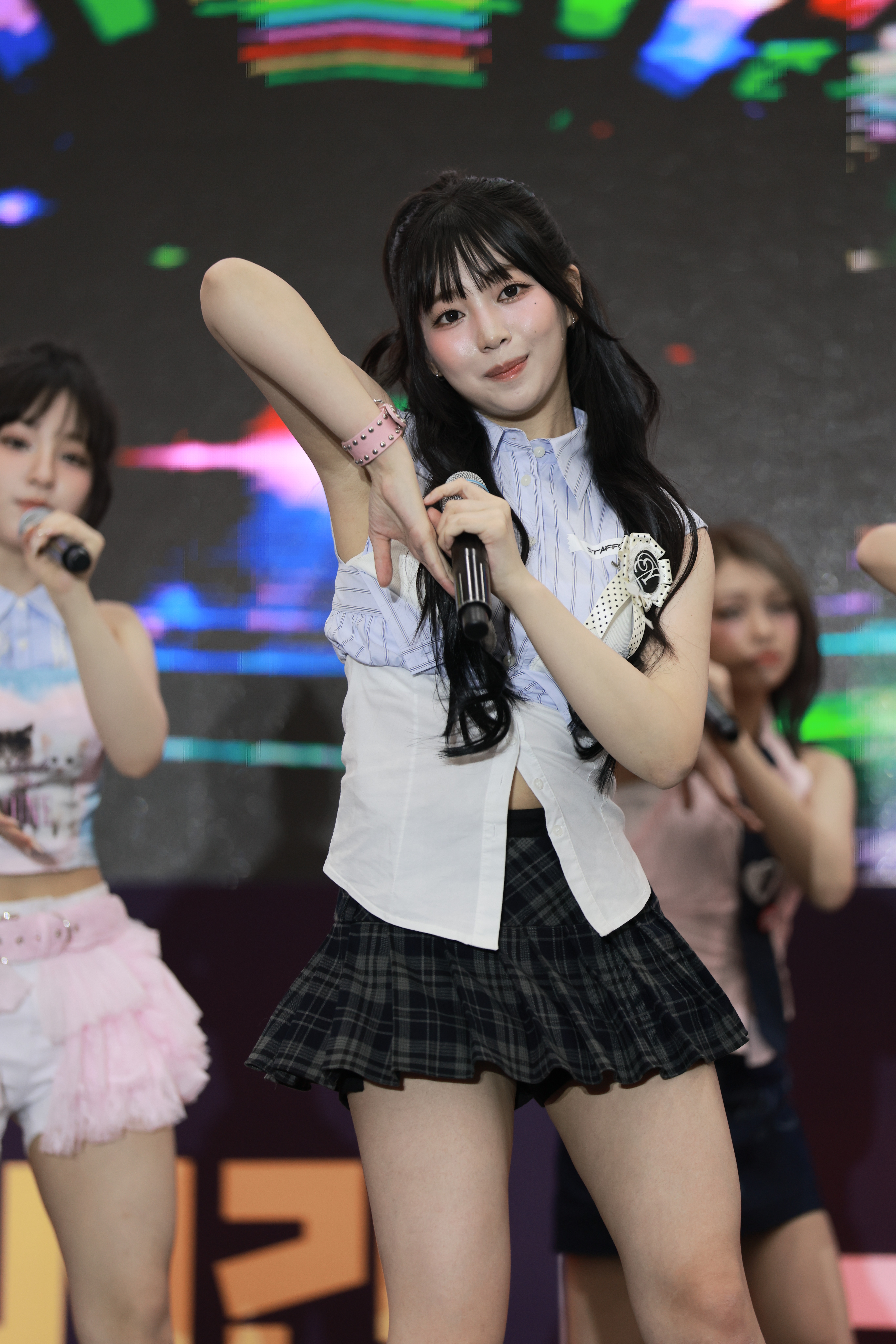 UNIS Nana picture 8 of 8