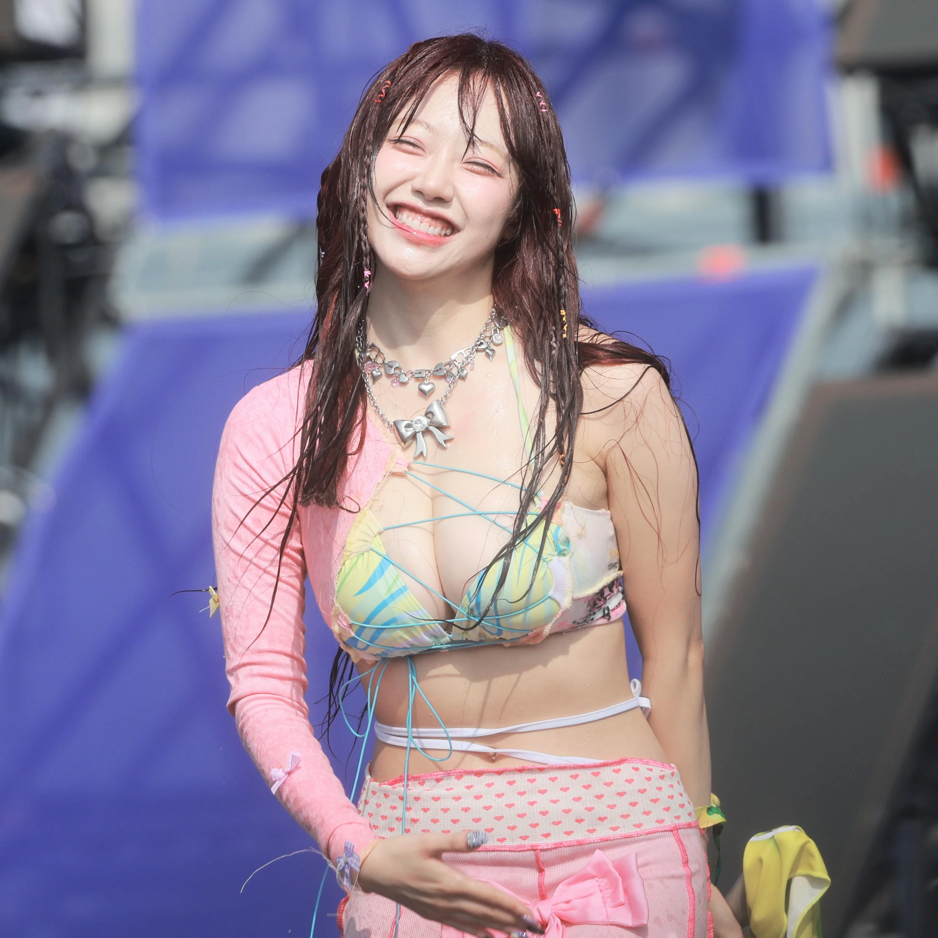 Jeewon picture 1 of 1
