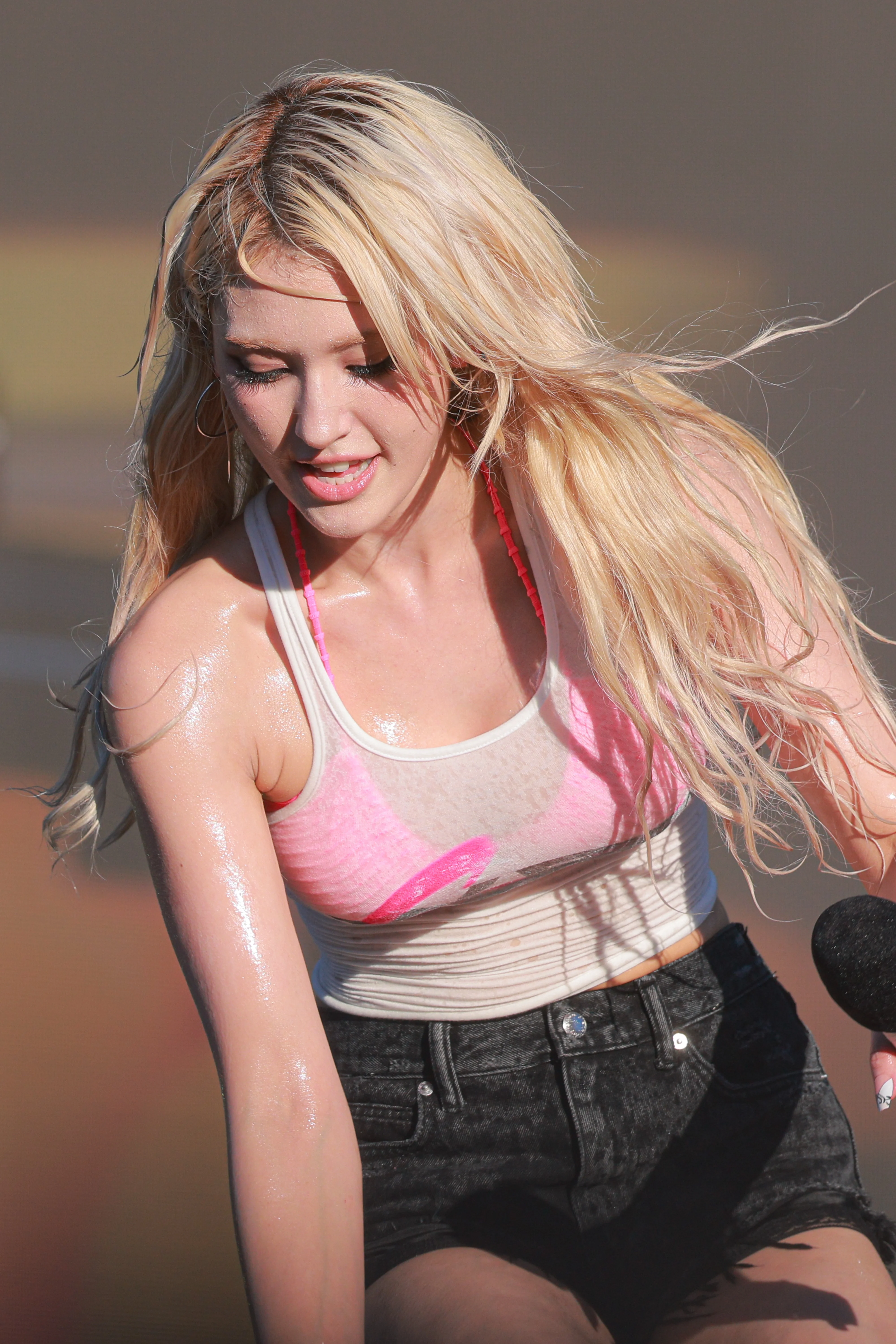 Somi picture 2 of 3