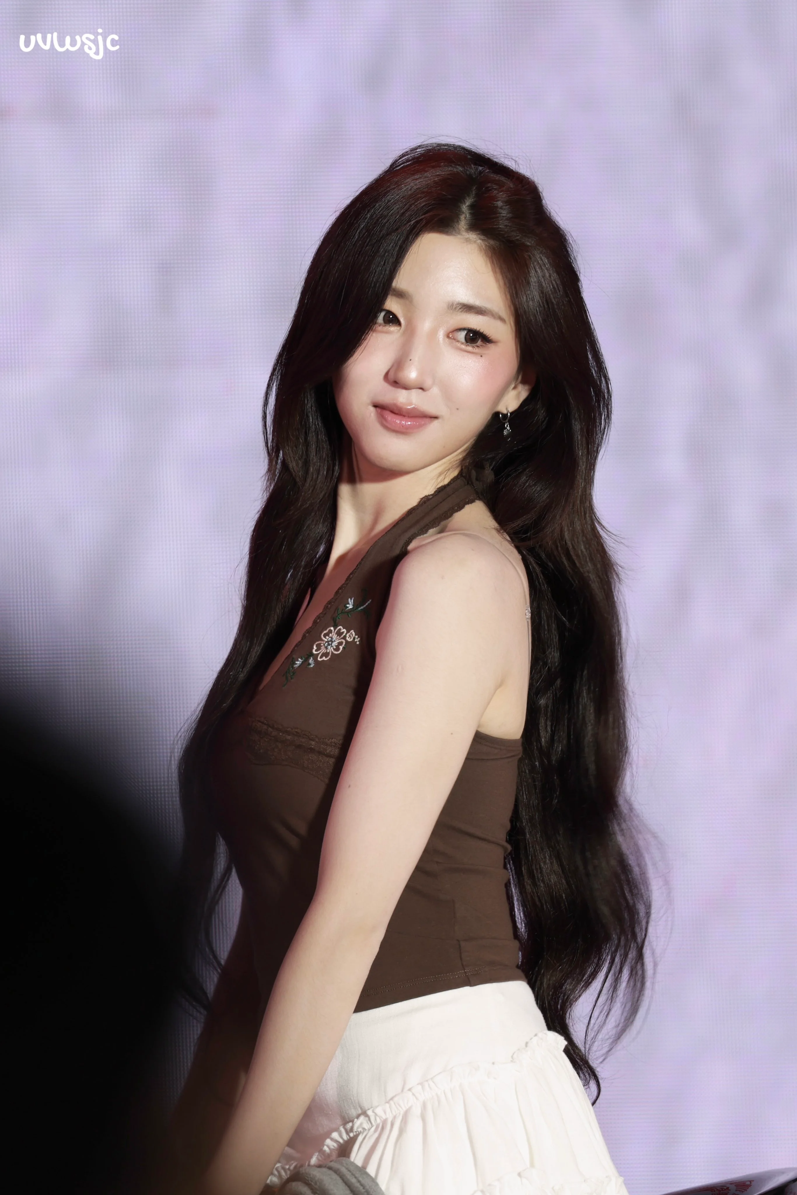 tripleS Sohyun picture 3 of 3