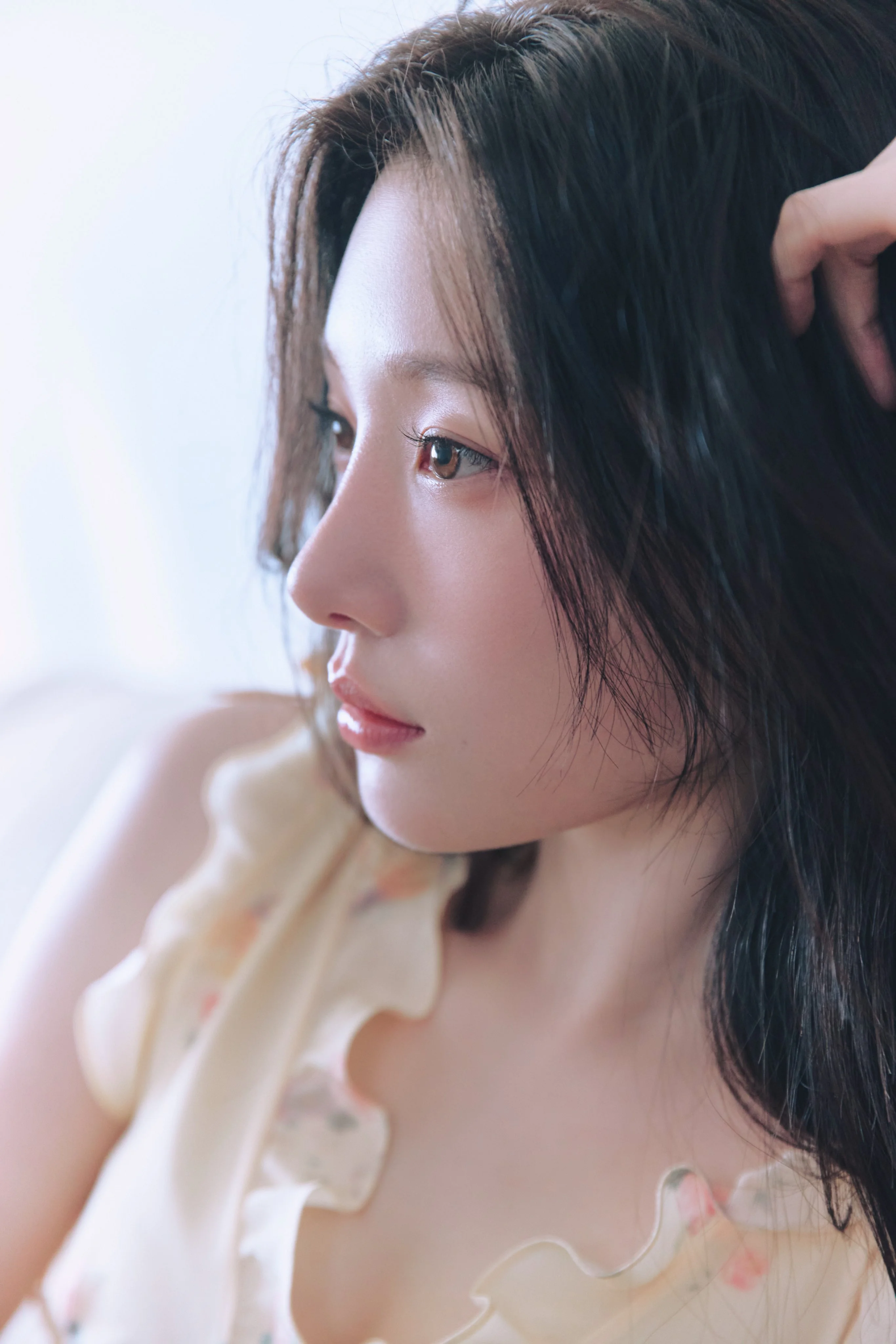 IOI Chaeyeon picture 3 of 3