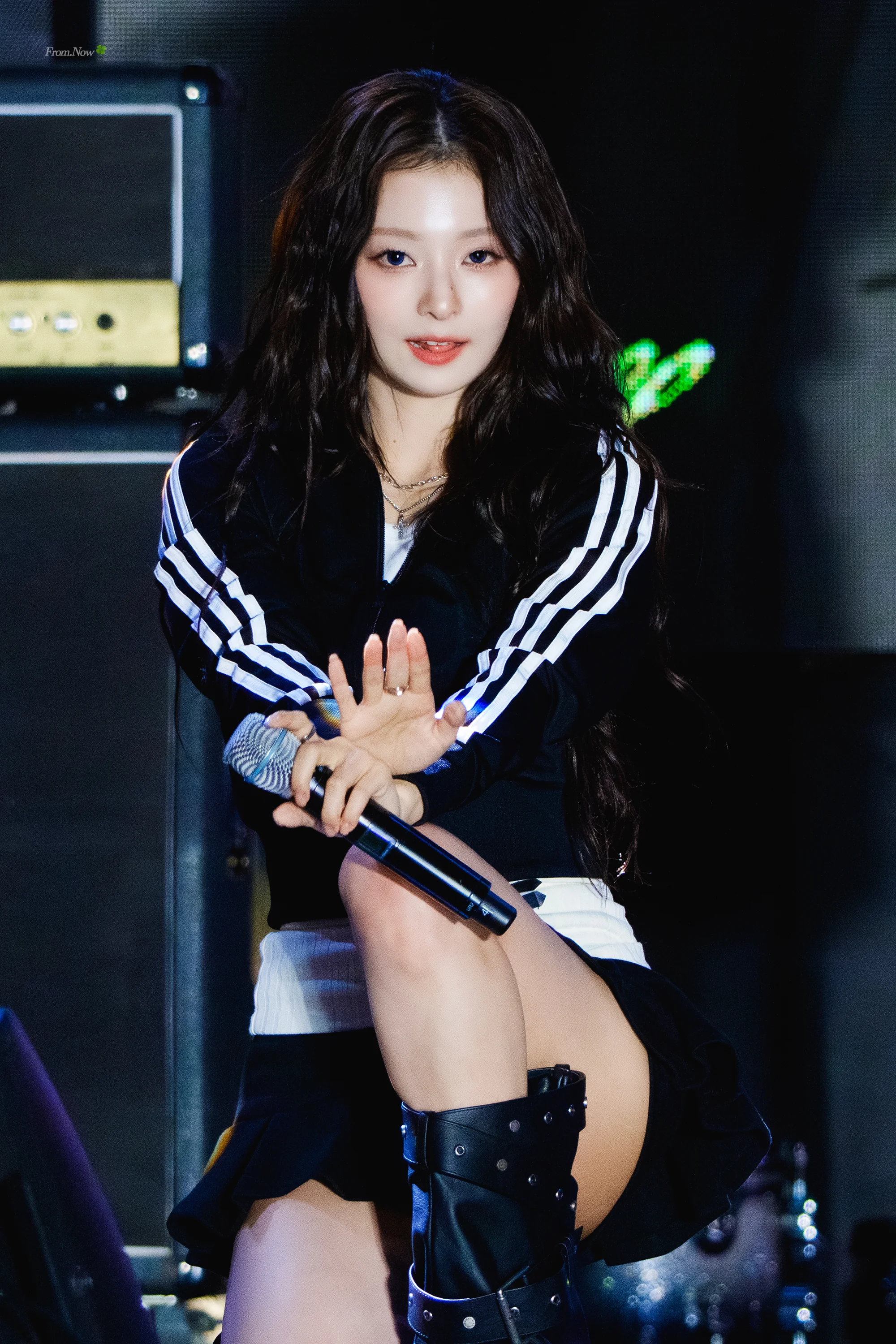 fromis_9 Nagyung picture 1 of 3