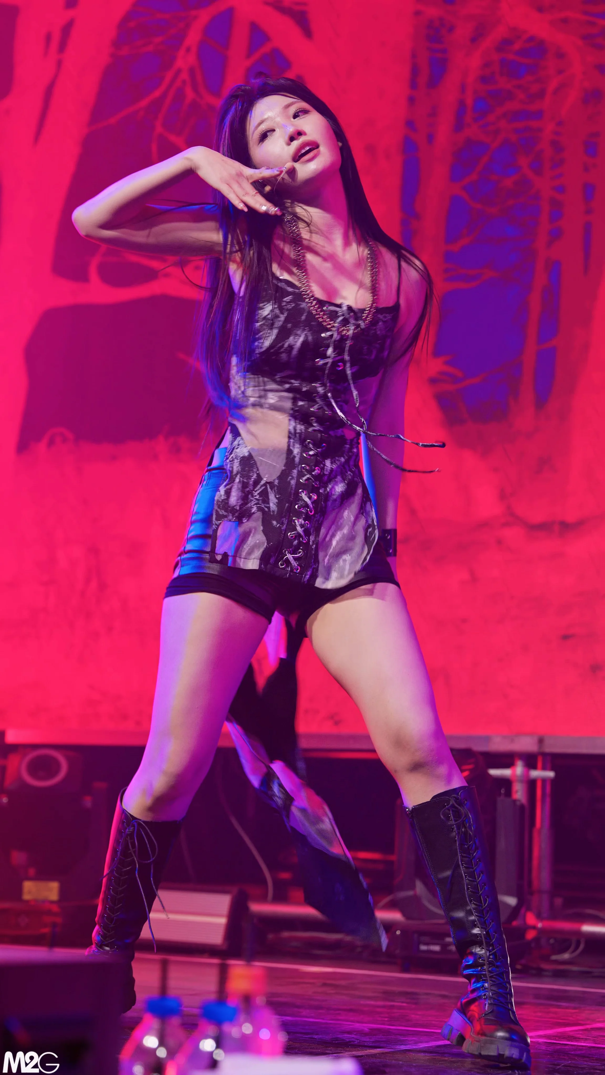 EVERGLOW Sihyeon picture 5 of 7