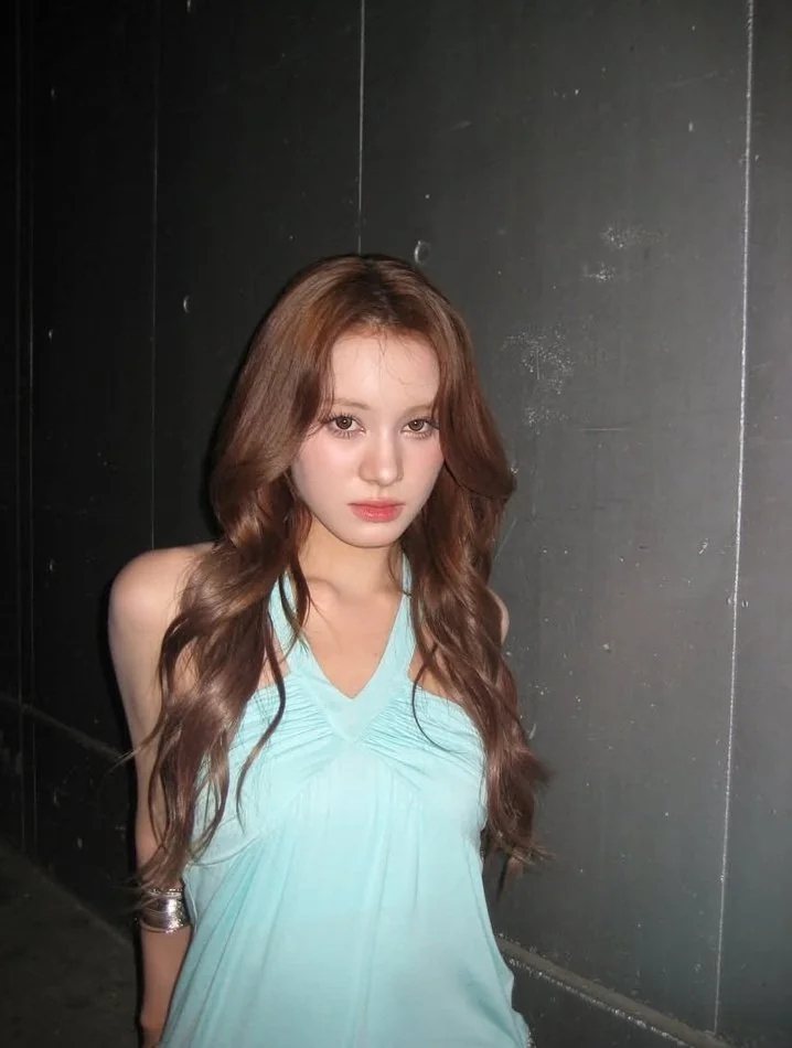 NiziU Nina picture 2 of 7