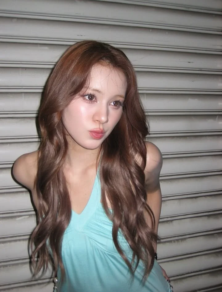 NiziU Nina picture 5 of 7