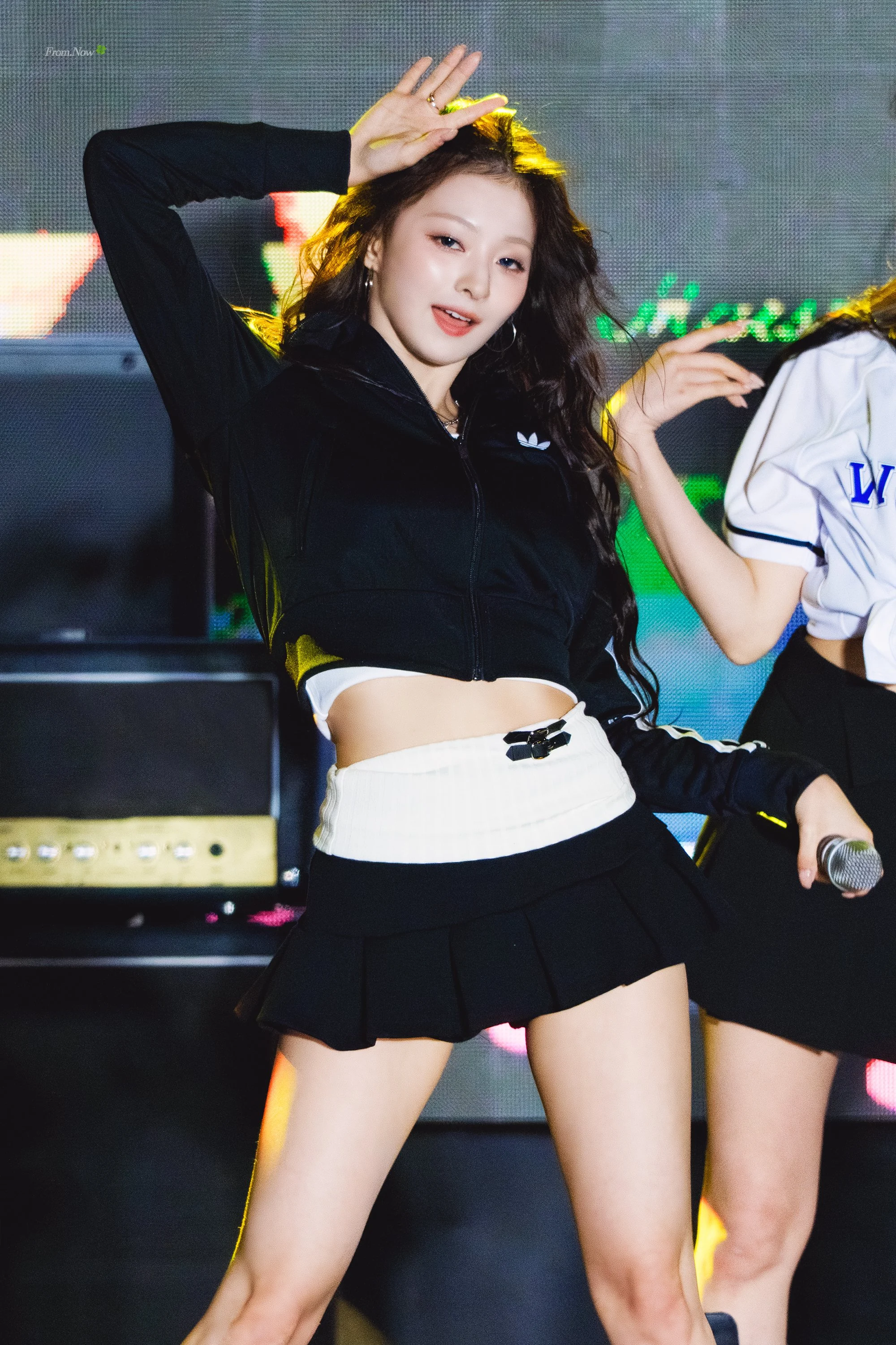 fromis_9 Nagyung picture 1 of 3