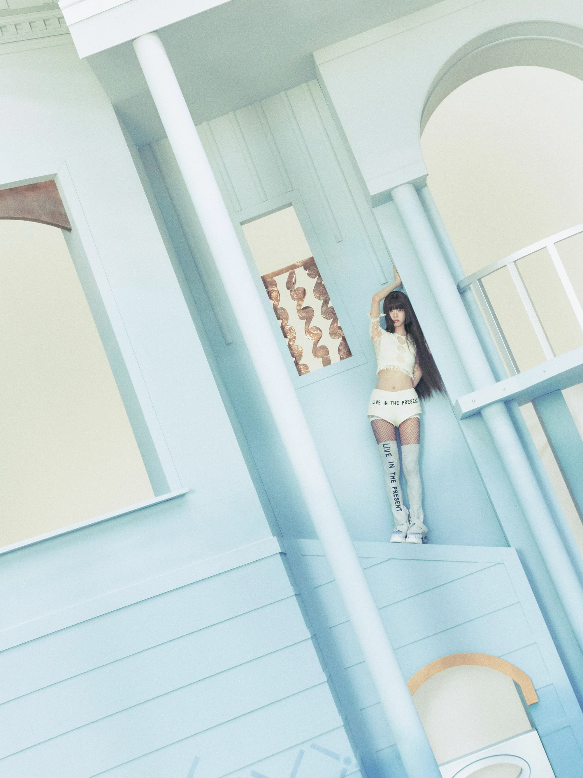 ITZY Yuna picture 1 of 4