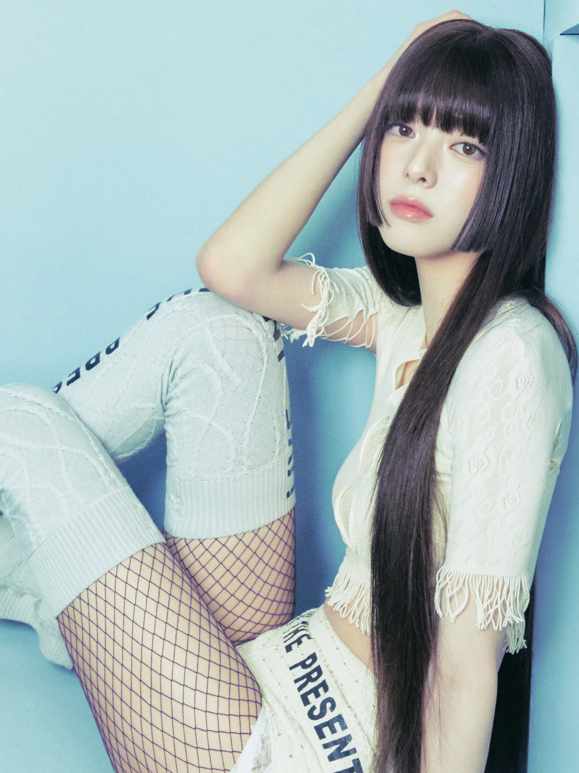ITZY Yuna picture 4 of 4