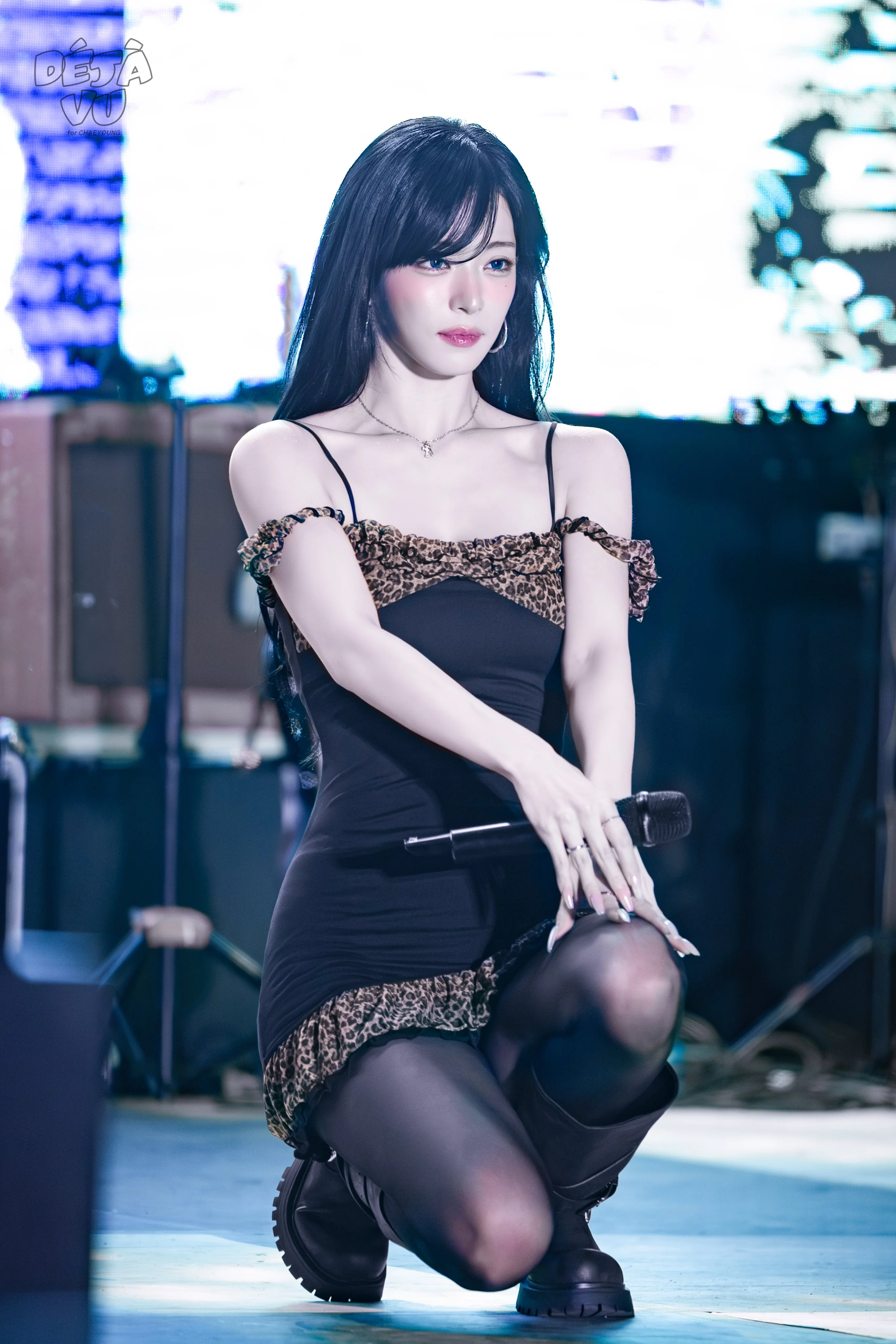 fromis_9 Chaeyoung picture 1 of 2