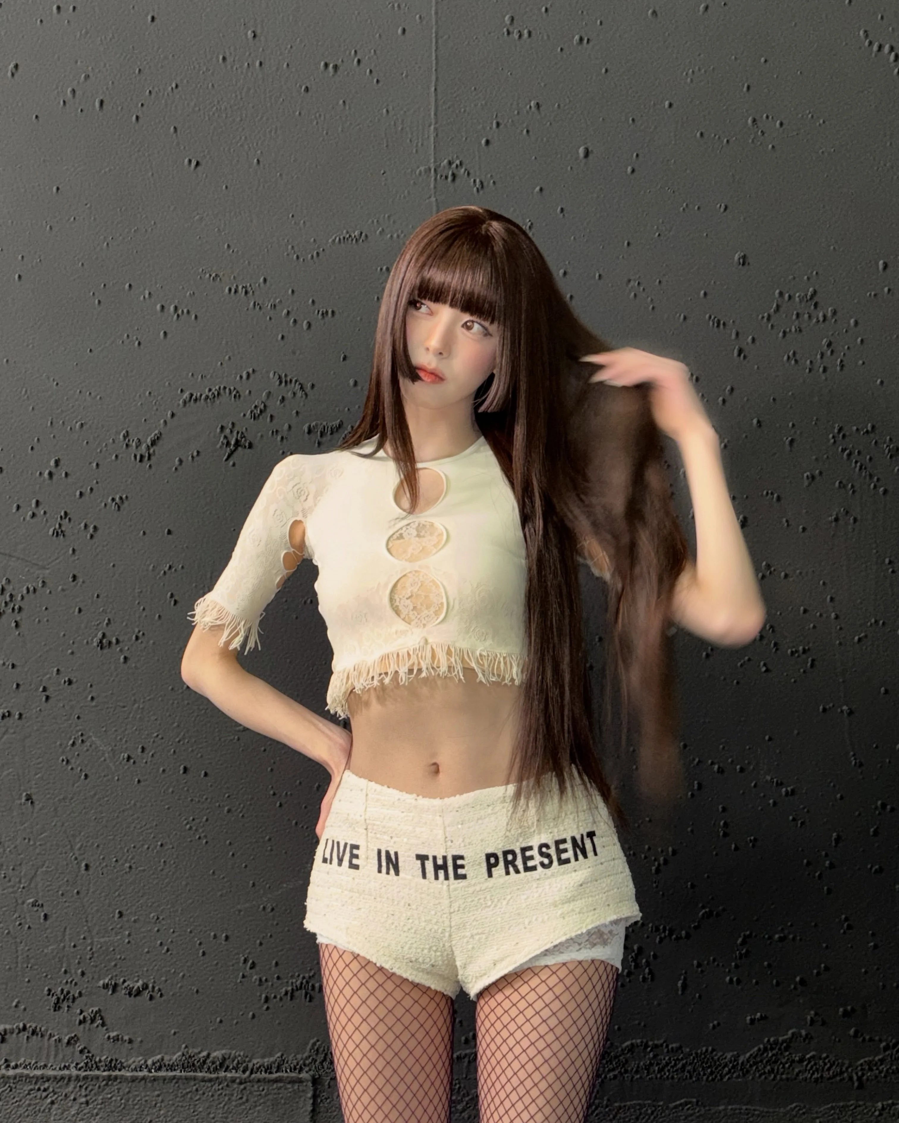 ITZY Yuna picture 3 of 4