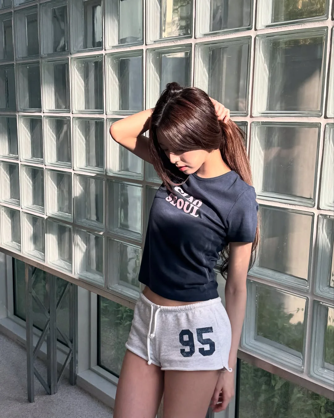 ITZY Yuna picture 2 of 4