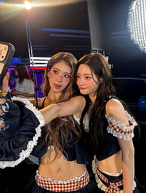 IOI Somi Chaeyeon'