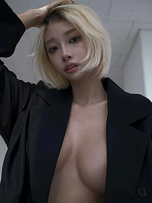 asian blonde'