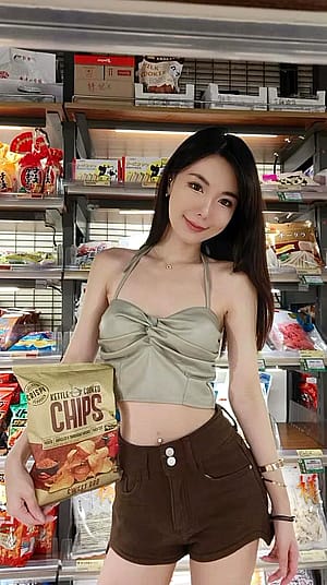 Crop top babe at the supermarket'